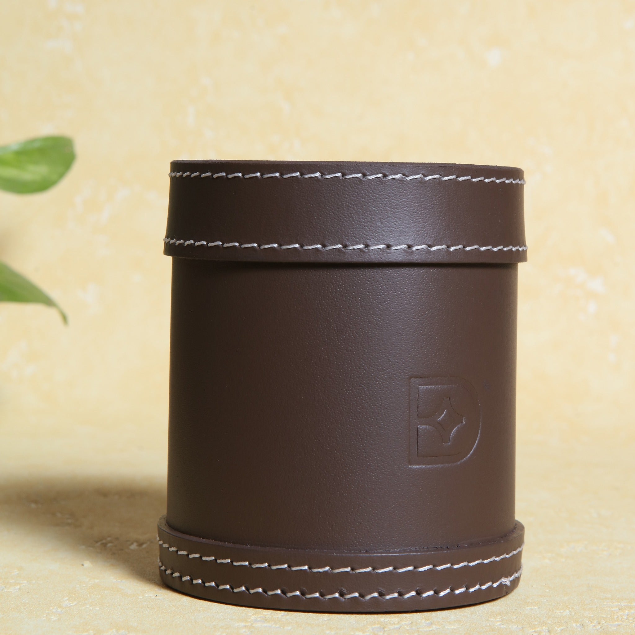 Pencup -Brown