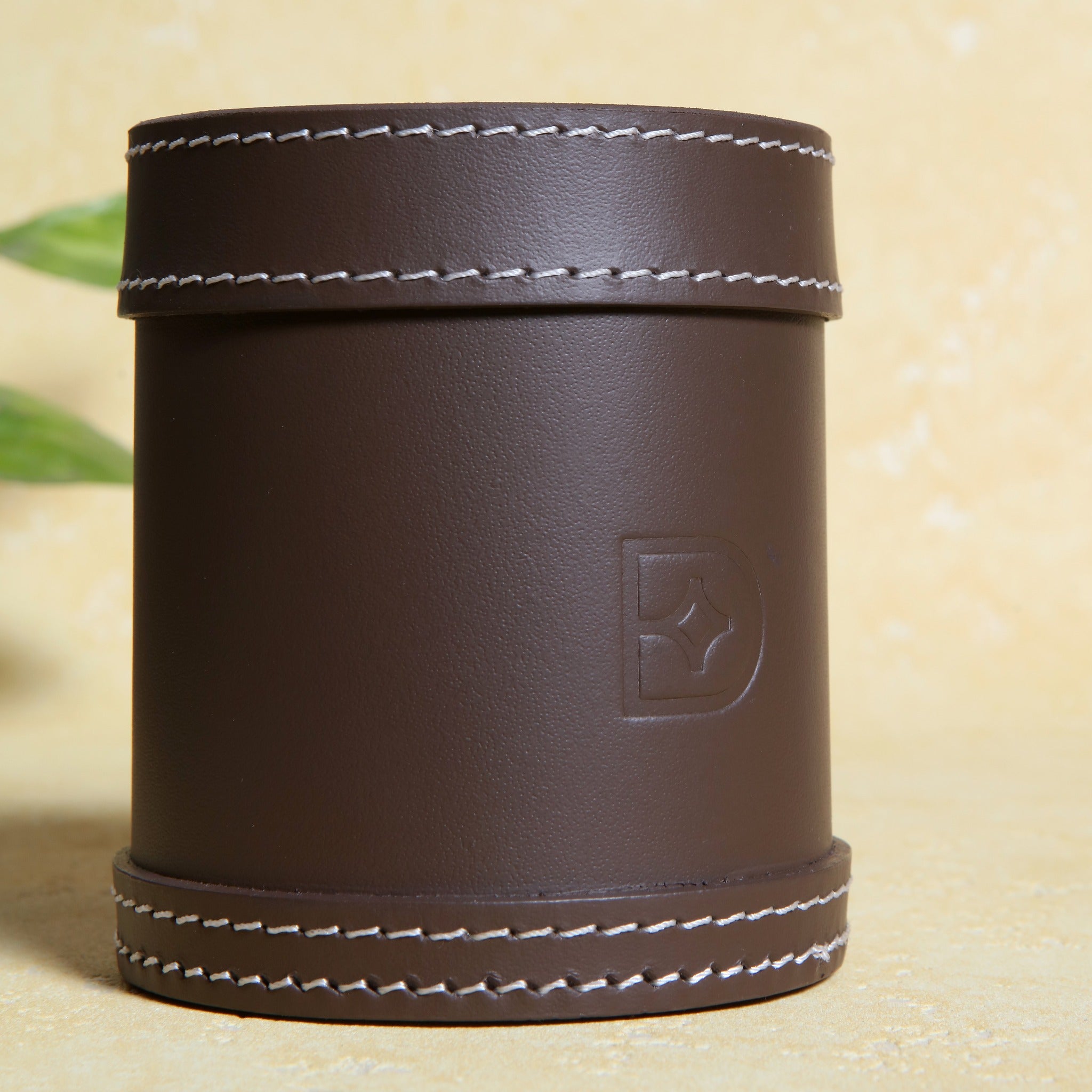 Pencup -Brown