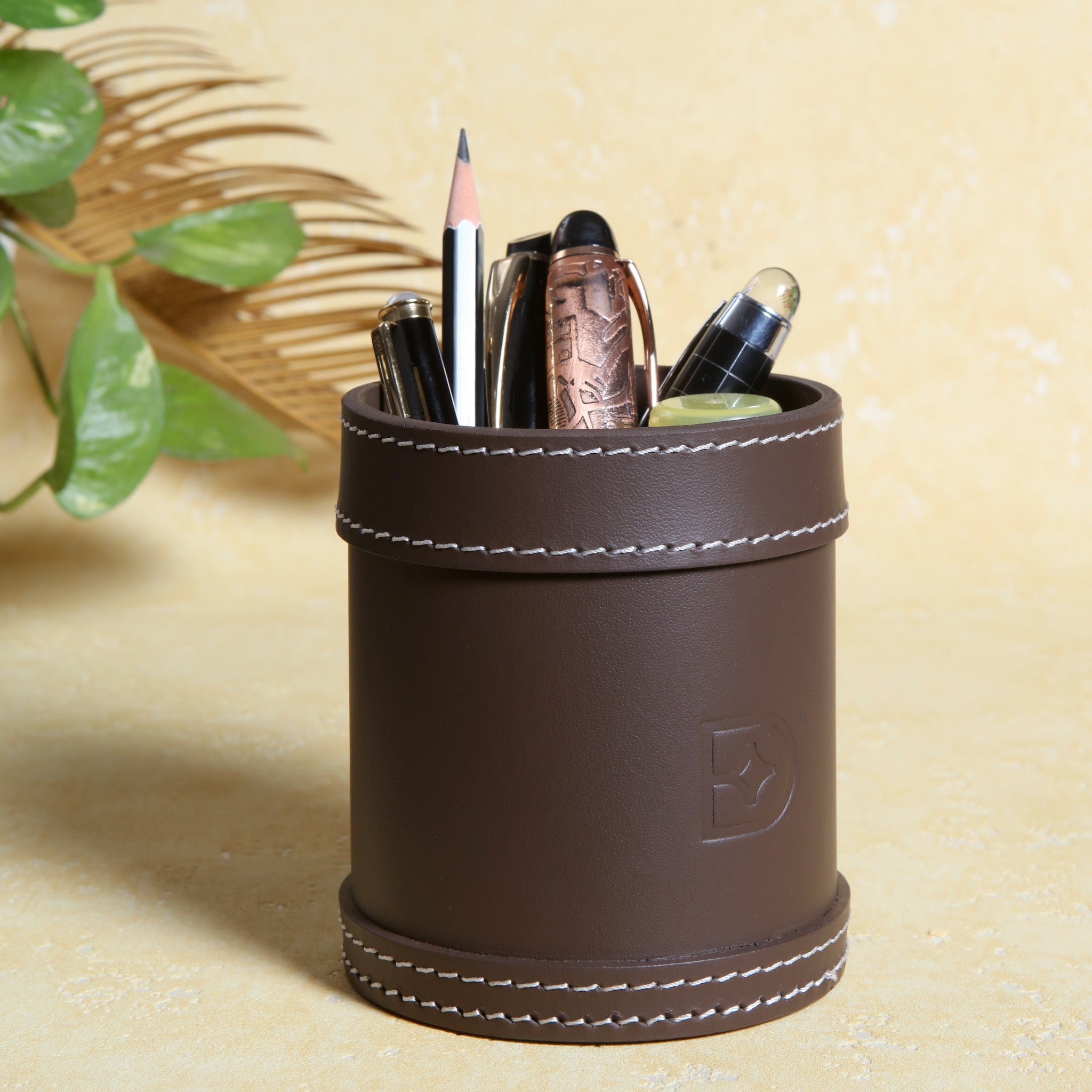 Pencup -Brown