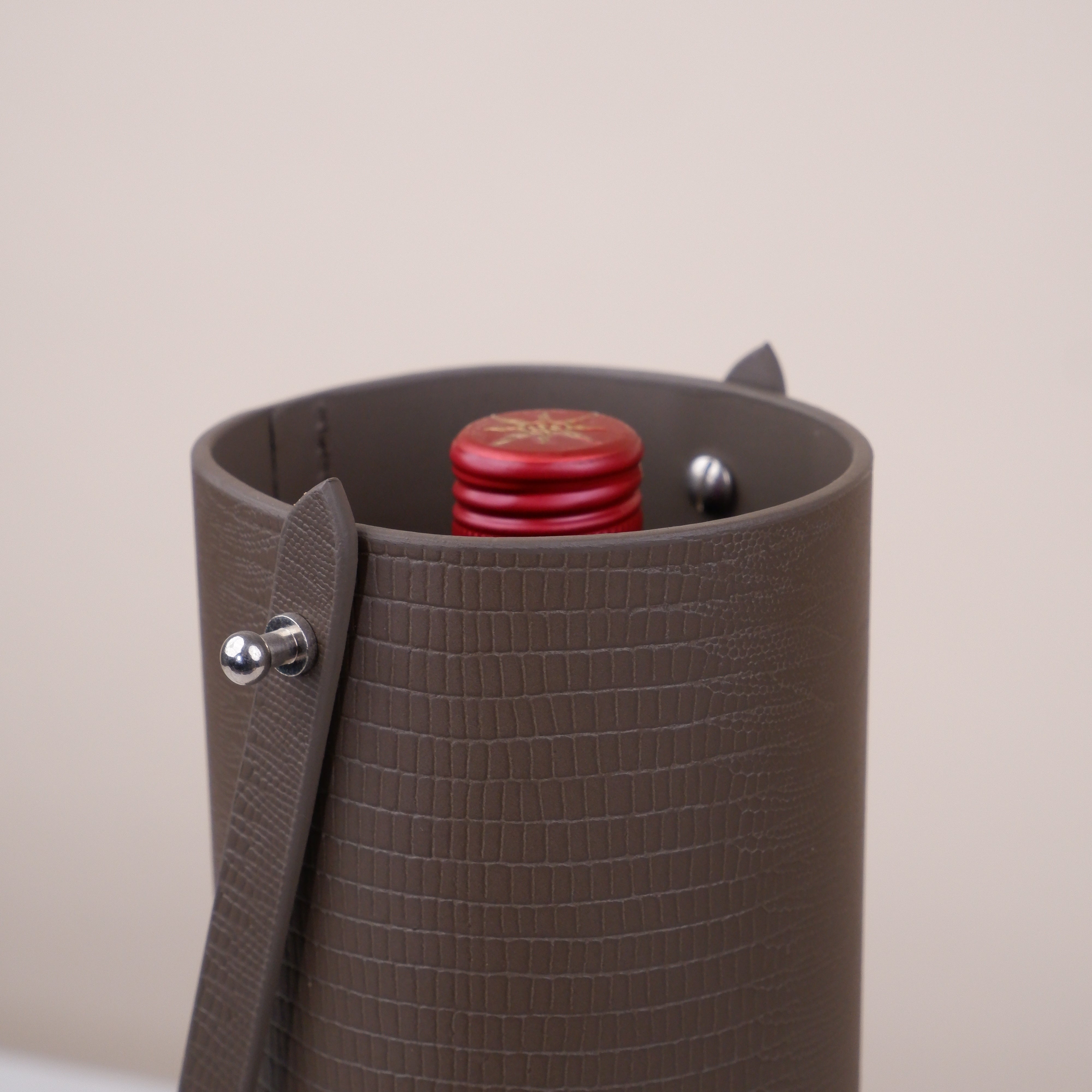 Cylinder Large Wine Holder - Croco Elephant Grey Small Print