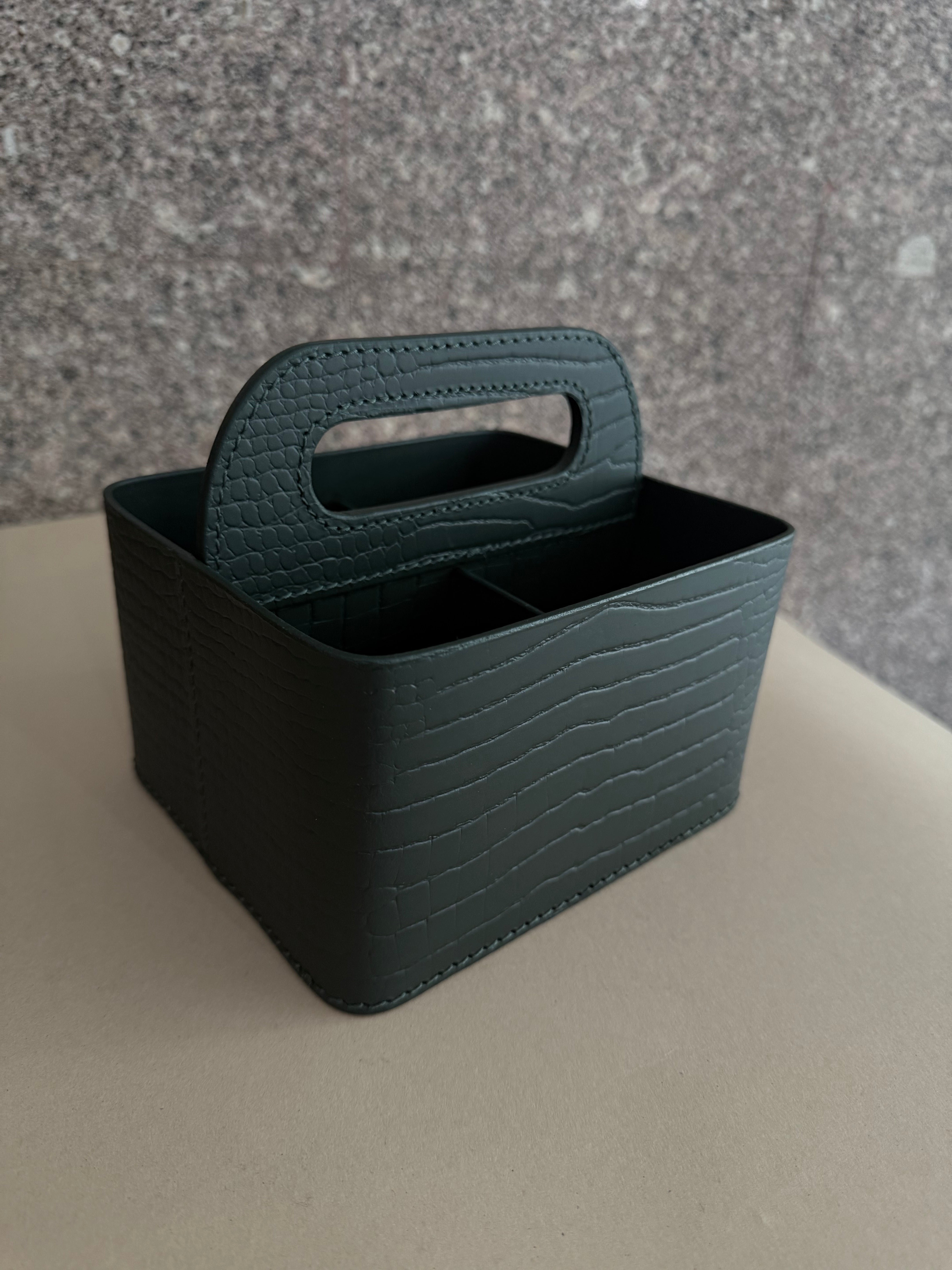 Caddy (Multi-Utility)